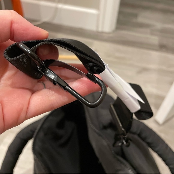 Wilo the Label Black Puffer Tote Bag with Pouch - Picture 3 of 14